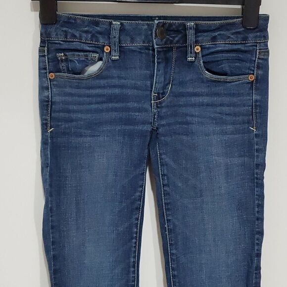 American Eagle 26x32 size 2 skinny stretch jeans - Picture 2 of 8